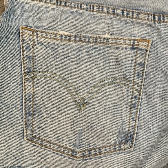Levi’s 501 Light Wash Button Fly Distressed Cut Off Style Denim Shorts size 27 - Picture 5 of 11